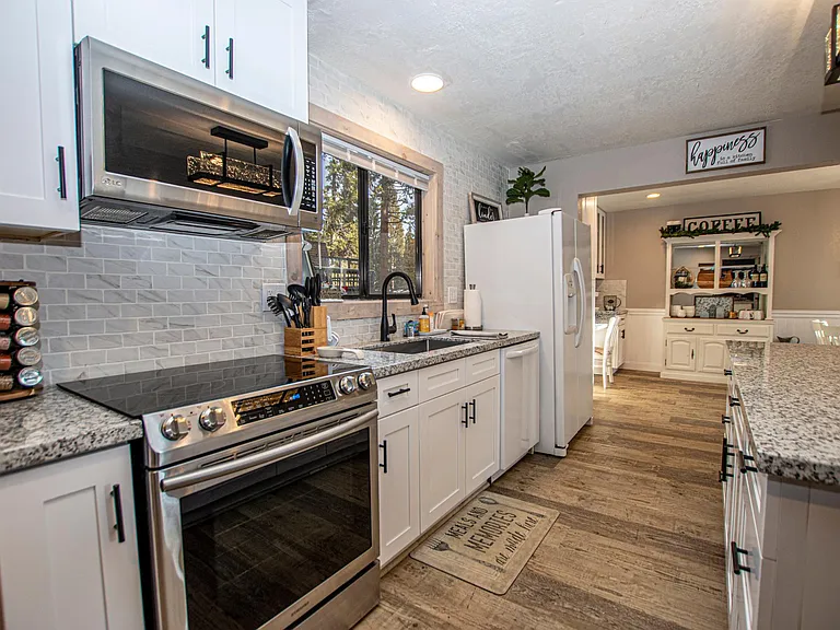 7056 W Lake Blvd — Photo 6