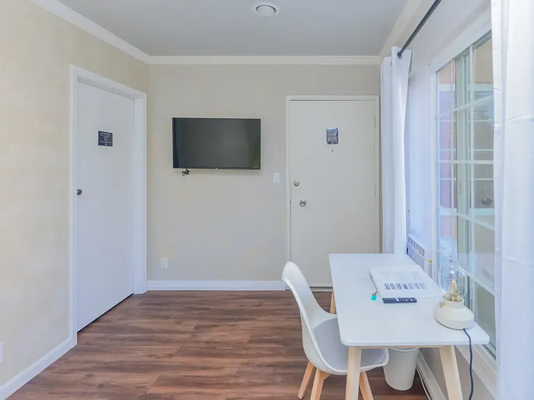 401 S Rodeo Dr #C1 — Photo 7