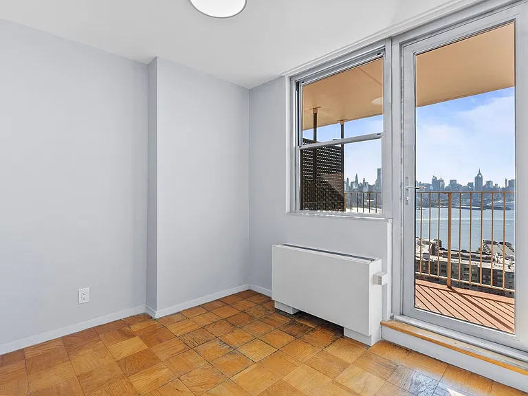 6040 Boulevard East #14F — Photo 13