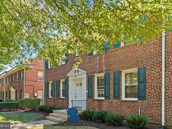 2nd image of 4500 Macarthur Blvd NW