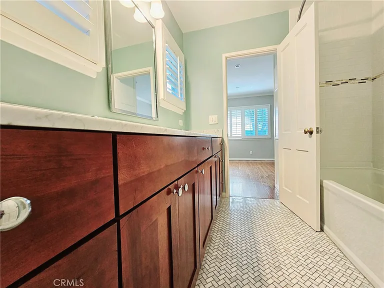 743 Kerns Ave — Photo 15