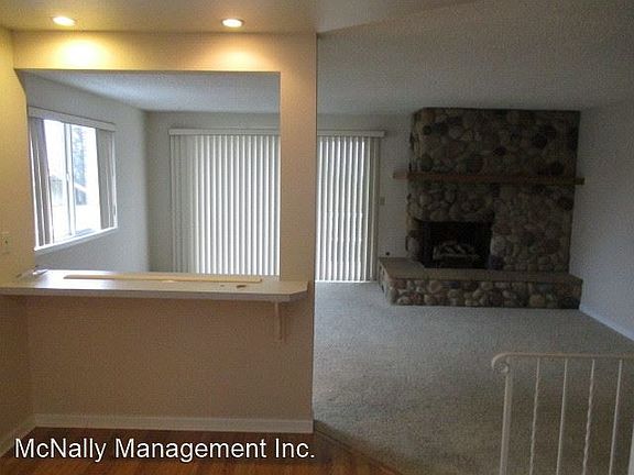 3rd image of 6013 Soundview Dr #B