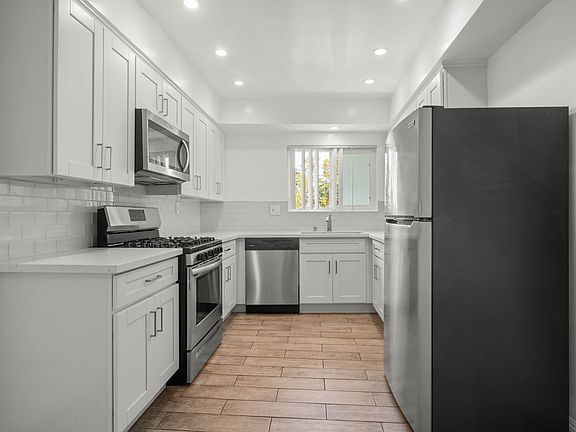 3rd image of 8589 Horner St #4