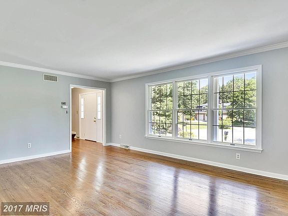 Abundant French Windows Streaming Rooms in Light