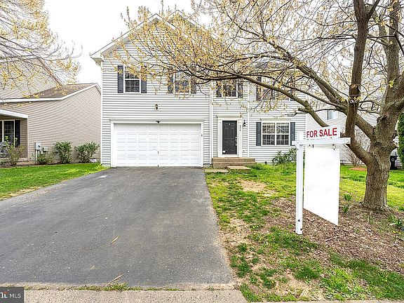 2nd image of 676 Holly Crest Dr