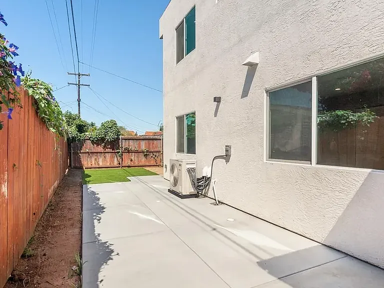 1138 Atwater St — Photo 14
