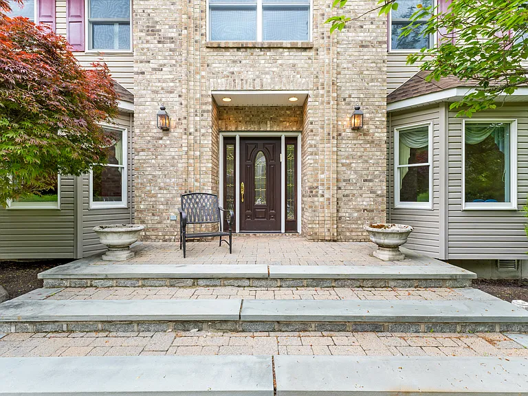 35 Pyngyp Rd — Photo 2