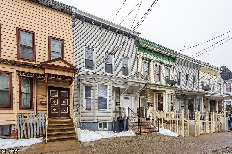 1st image of 249 Summer Ave