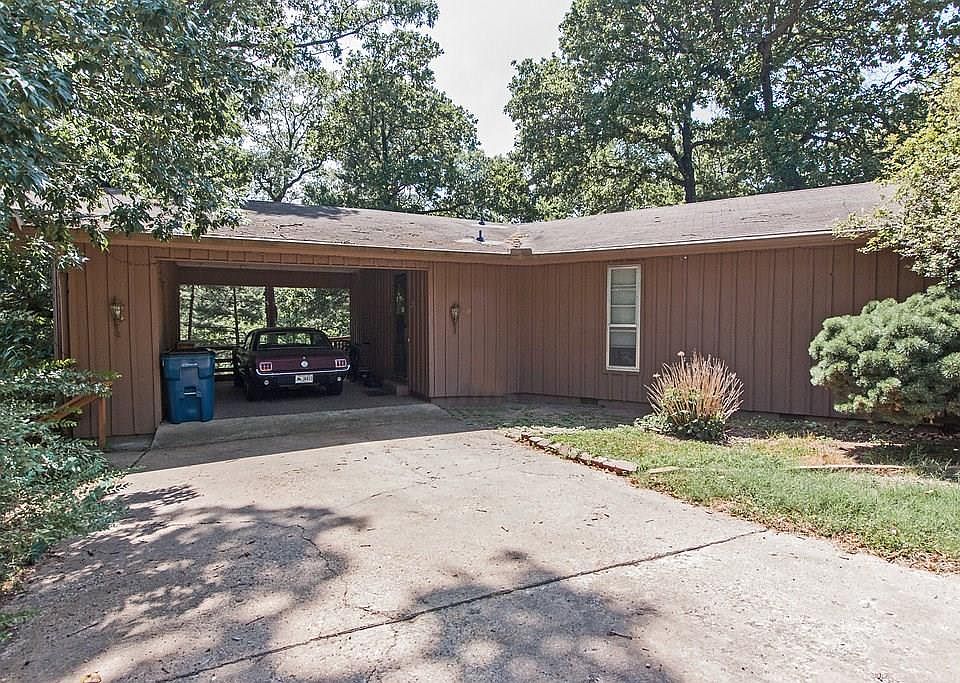 1st image of 20 Chapel Ln