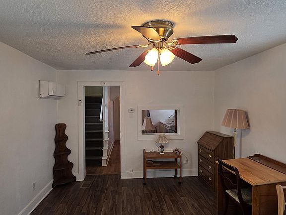 3rd image of 438 5th Ave NW