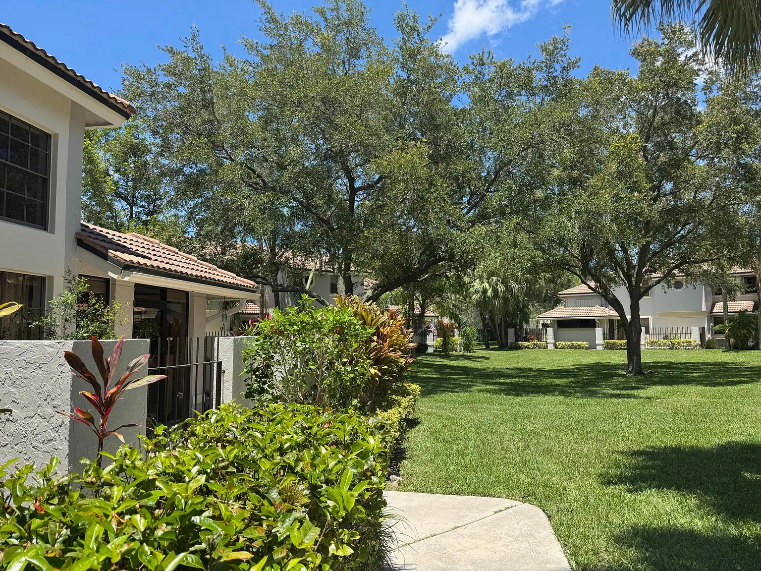 2 bed, 2.5 bath, 1466 sqft, $2,600 — Photo 1