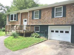 784 Middlebridge Rd, South Kingstown, RI 02879