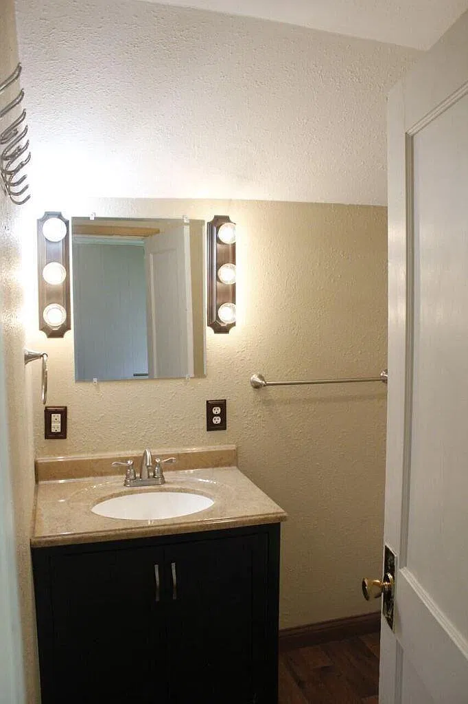 4 bed, $1,920 — Photo 4