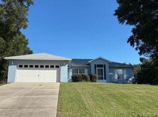1707 W Beach Plum Dr, Citrus Springs, FL 34434