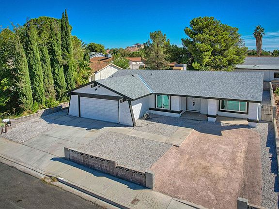5th image of 775 Sandra Dr