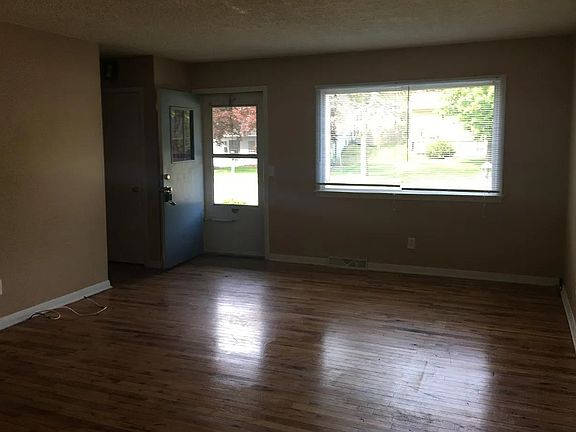 2nd image of 1745 Pleasant Ct #1