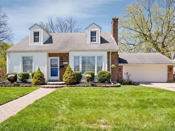 16971 Woodworth, Redford, MI 48240