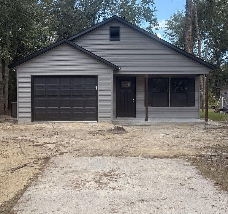 1st image of 23 Pinetree Cir