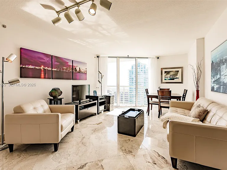 325 Biscayne Blvd #3617 — Photo 1
