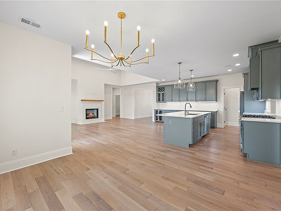 450 Falcons Lair West Dr, Walhalla, SC 29691 | MLS #20300446 | Zillow