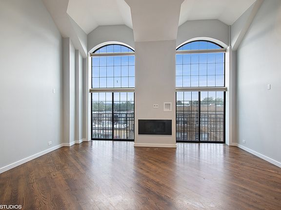 2nd image of 3815 N Kedzie Ave #4S