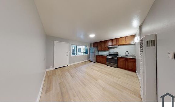 3rd image of 2268 E 15th St APT 2