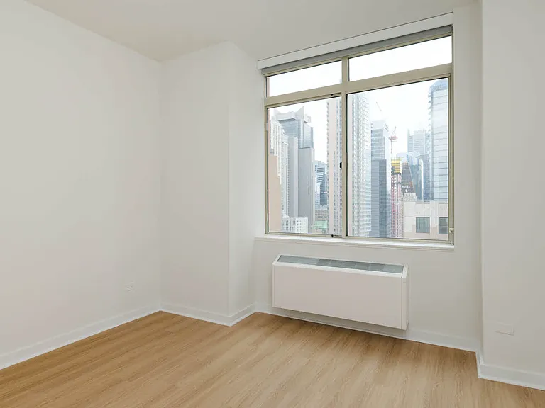 305 W 50th St #19C — Photo 8