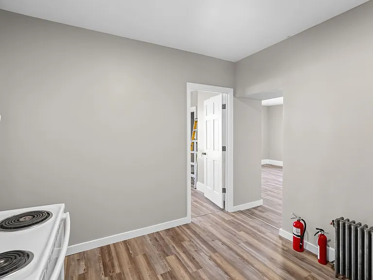 54-56 Hamlet Ave — Photo 3