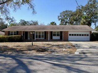 964 Parkridge Cir E, Jacksonville, FL 32211