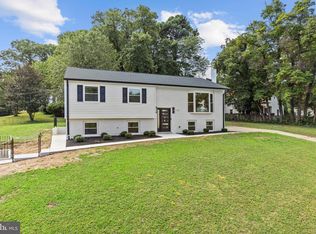 300 Valeview Ct NW, Vienna, VA 22180