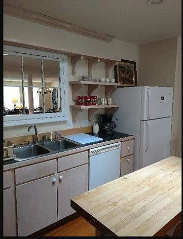 109 Jefferson Dr #UPSTAIRS — Photo 5