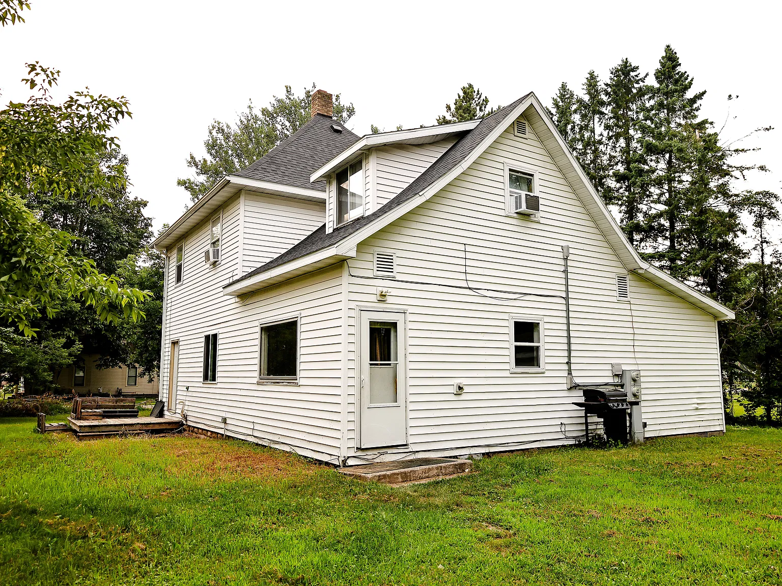 200 N Wildwood Ave — Photo 1