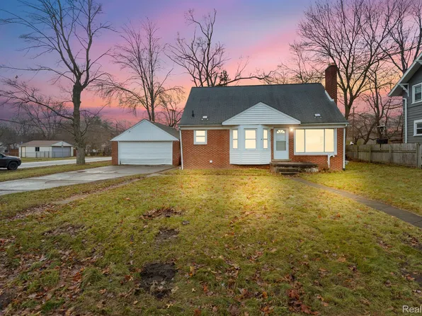 21111 Indian St, Southfield, MI 48033