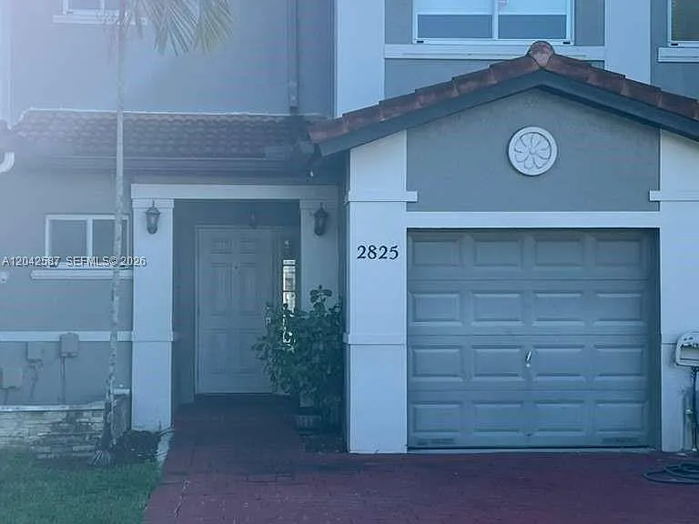 2825 SW 127th Way — Photo 1