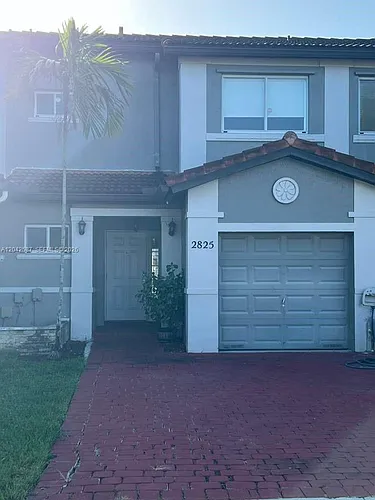 2825 SW 127th Way Photo 1