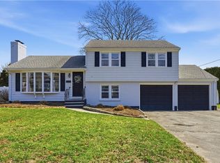 1270 Hope St, Bristol, RI 02809