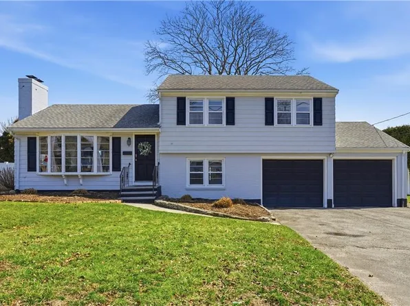 1270 Hope St, Bristol, RI 02809