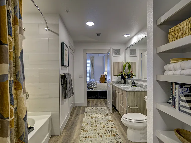Alexan Rivercrest — Photo 16