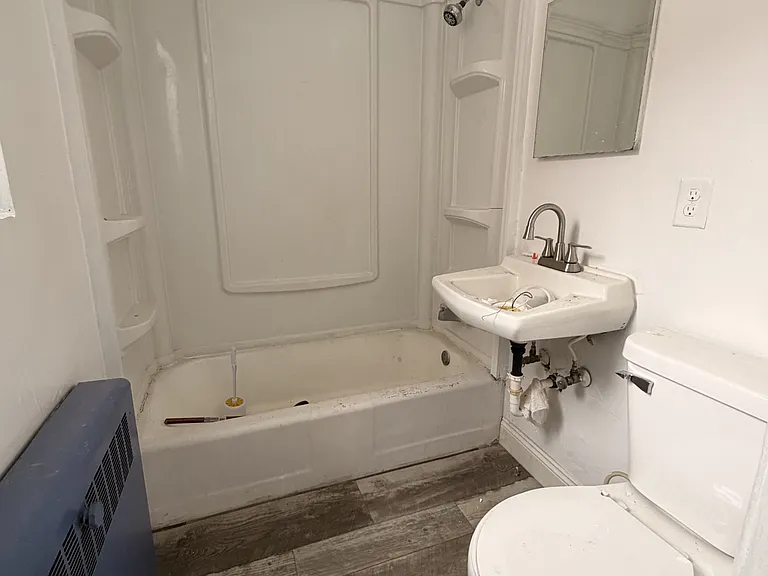 417 N Dixie Way #3 — Photo 6