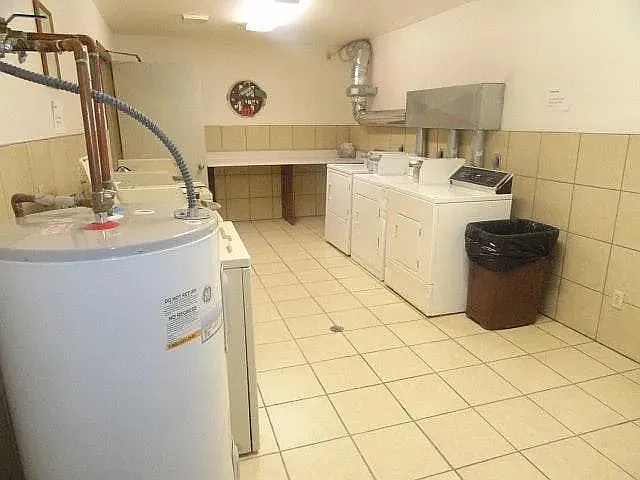920 Courtney Ln #18 — Photo 10