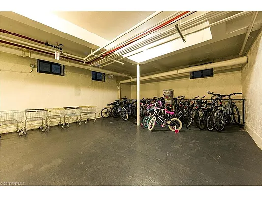 Sold by REMAX Elite | media 23