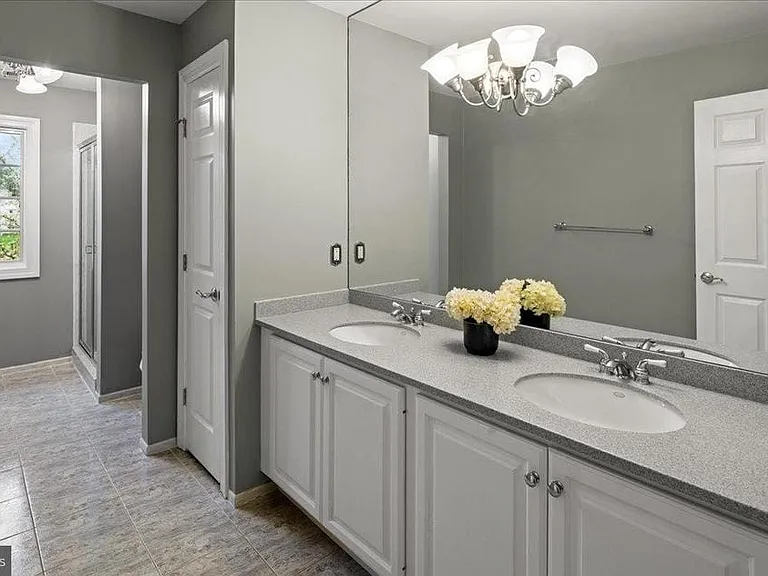 12 Windermere Way — Photo 31
