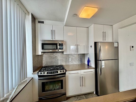 4th image of 31-61 37th St #4B
