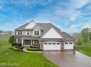 9869 Dartmouth Rd, Clarkston, MI 48348