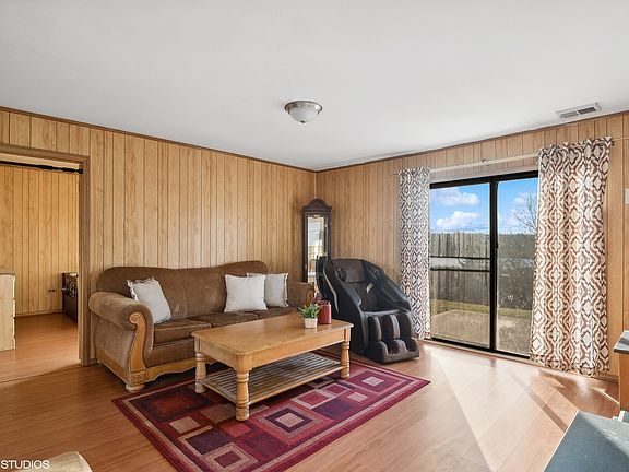 5th image of 4239 Continental Dr