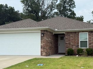5735 Brookshire Dr, Jonesboro, AR 72401
