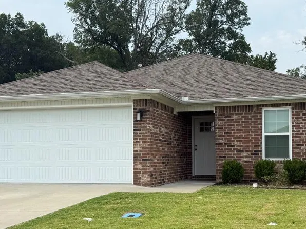 5735 Brookshire Dr, Jonesboro, AR 72401