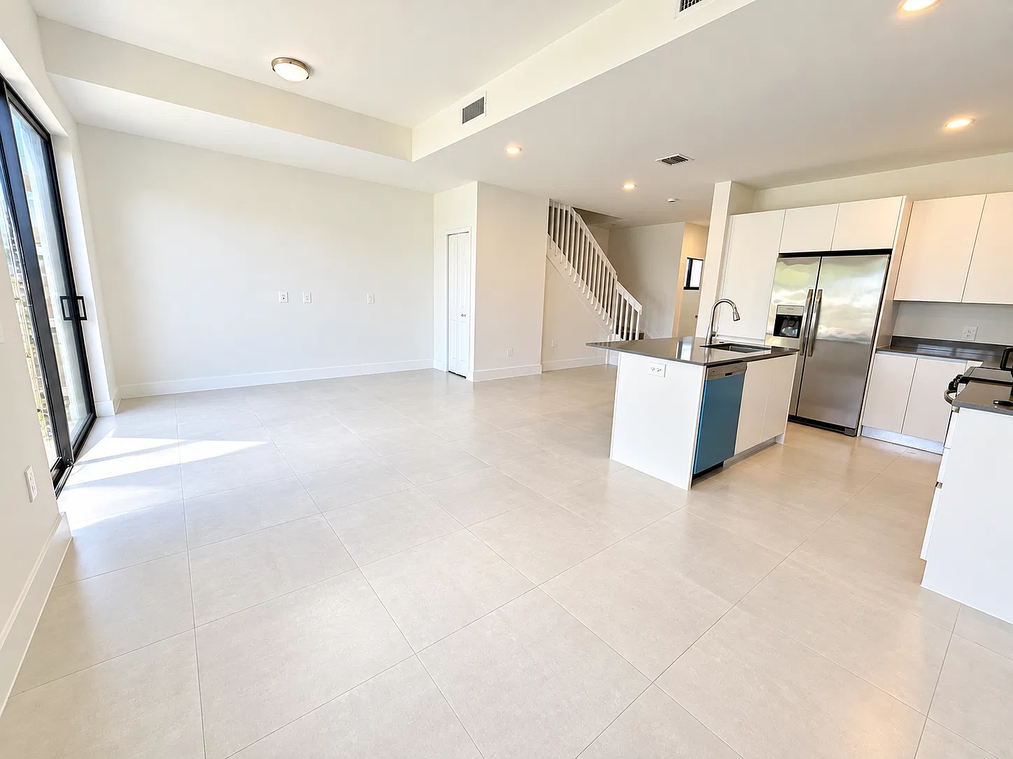 3 bed, 1458 sqft, $2,900 — Photo 3