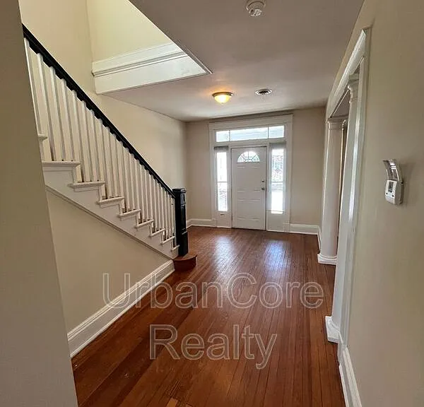 709 N 35th St — Photo 12