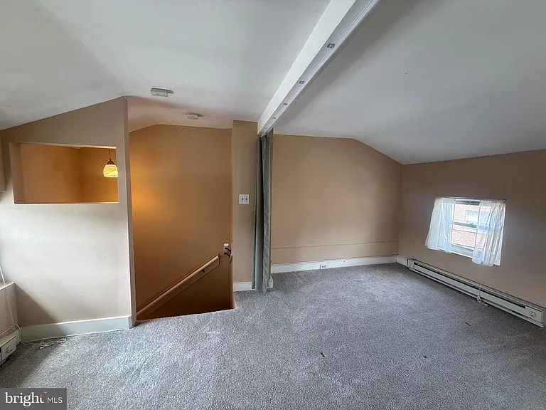 367 E Hector St — Photo 19
